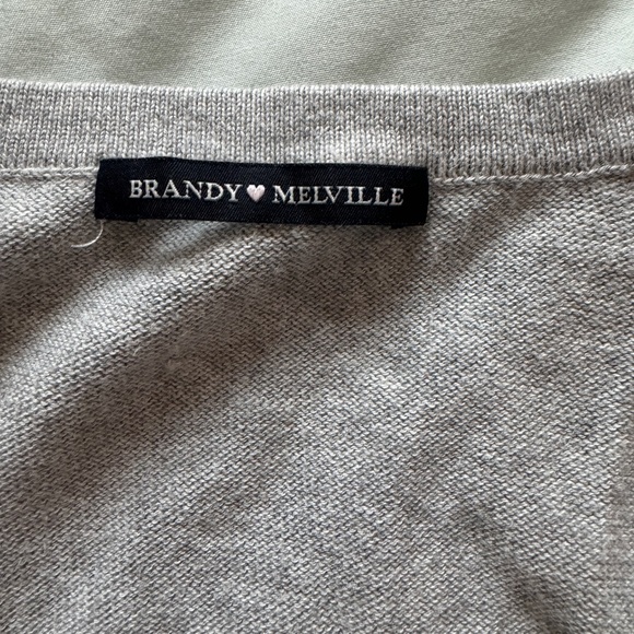 Brandy Melville sweater - Picture 2 of 2